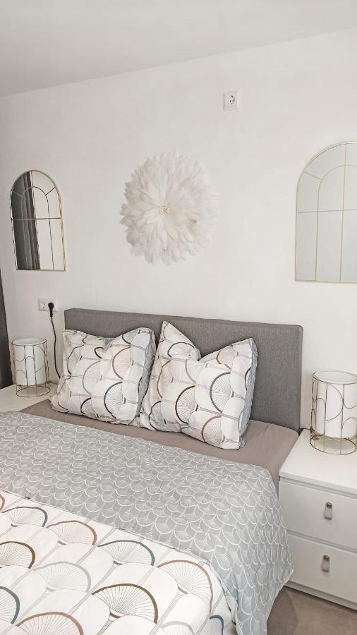 Schone 2 Zw In Sindelfingen - Maichingen *Daimler Apartment ภายนอก รูปภาพ