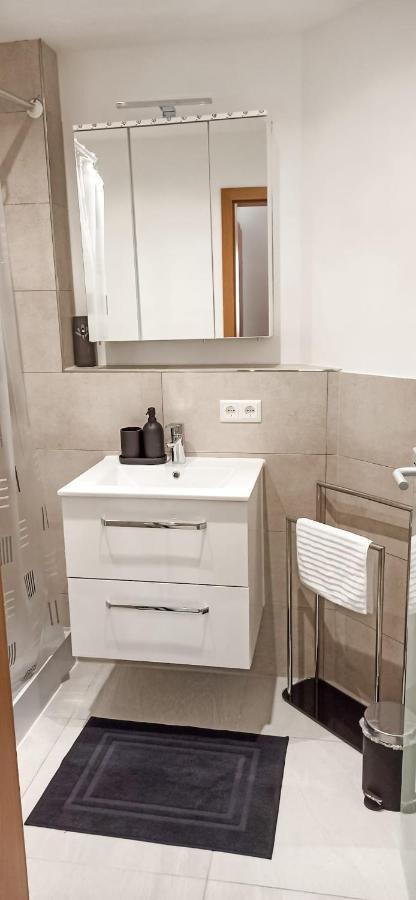 Schone 2 Zw In Sindelfingen - Maichingen *Daimler Apartment ภายนอก รูปภาพ